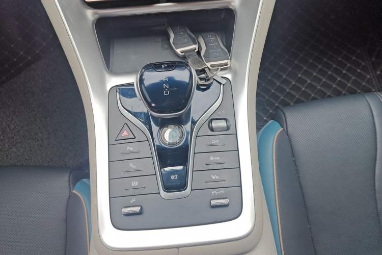 Used BYD Song Pro 2021 1.5T Automatic Xiaoyun Edition Prestige Version Gear Lever