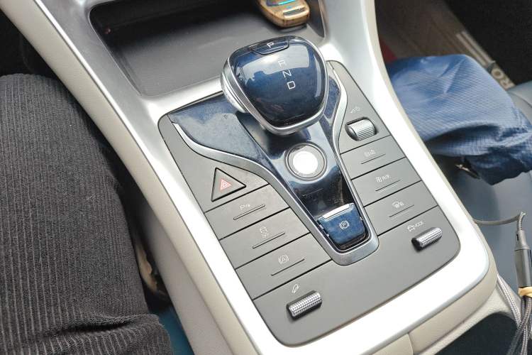 Used BYD Song Pro 2021 1.5T Automatic Xiaoyun Luxury Model Gear Lever