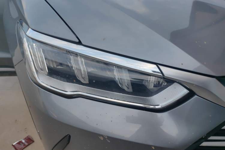 Used BYD Song Pro 2021 1.5T Automatic Elite Edition Right Front Headlight