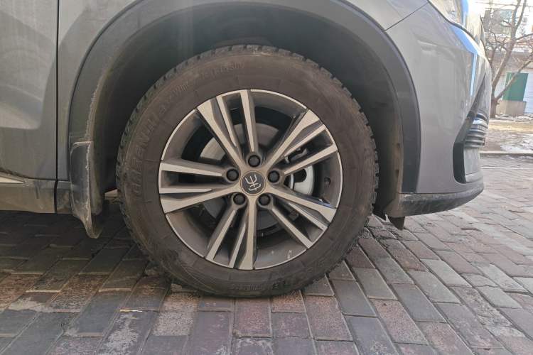 Used BYD Song Pro 2021 1.5T Automatic Luxury Model Right Front Wheel Hub