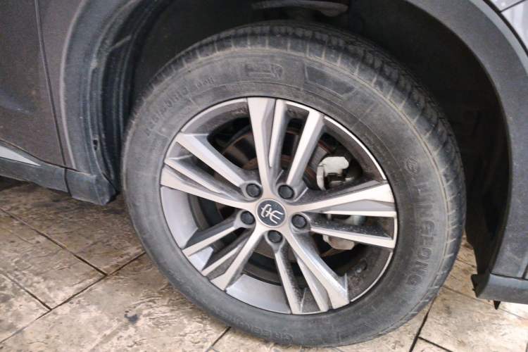 Used BYD Song Pro 2021 1.5T Automatic Xiaoyun Luxury Model Right Front Wheel Hub