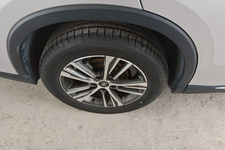 Used BYD Song Pro 2021 1.5T Automatic Xiaoyun Luxury Model Right Rear Wheel Hub