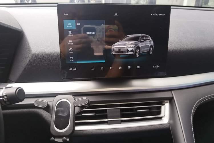 Used BYD Song Pro 2021 1.5T Automatic Elite Edition Audio And AC Panel