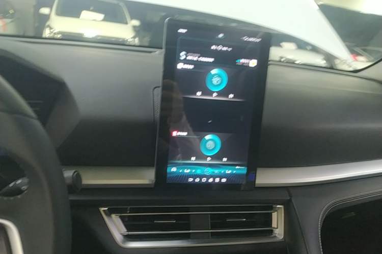Used BYD Song Pro 2021 1.5T Automatic Elite Edition Audio And AC Panel