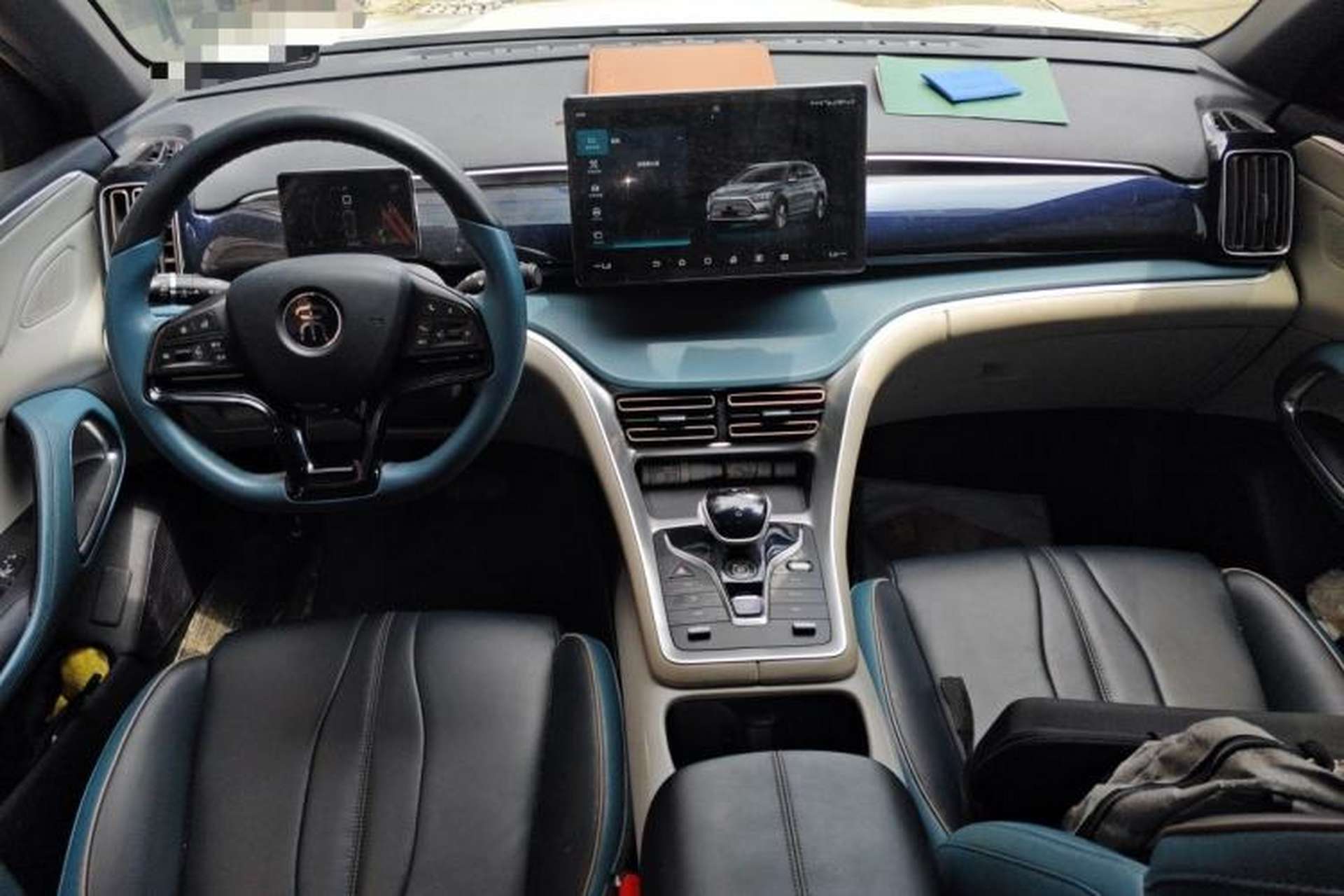 Used BYD Song Pro 2021 1.5T Automatic Xiaoyun Luxury Model Center Console