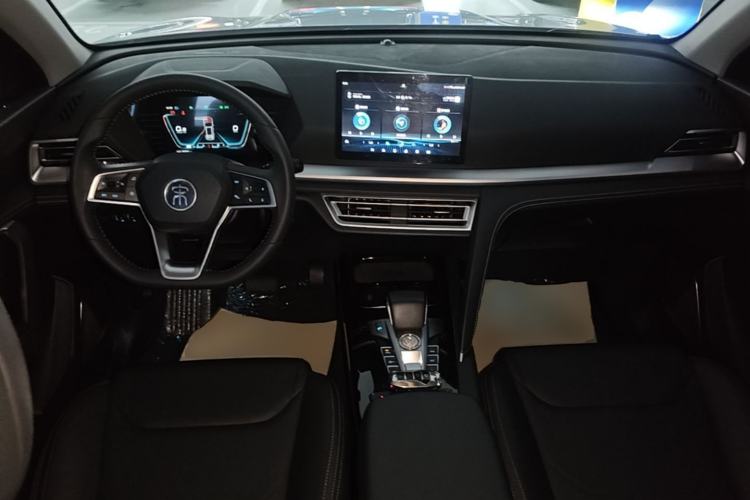 Used BYD Song Pro 2021 1.5T Automatic Luxury Model Center Console