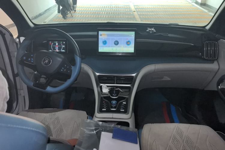 Used BYD Song Pro 2021 1.5T Automatic Xiaoyun Elite Edition Center Console