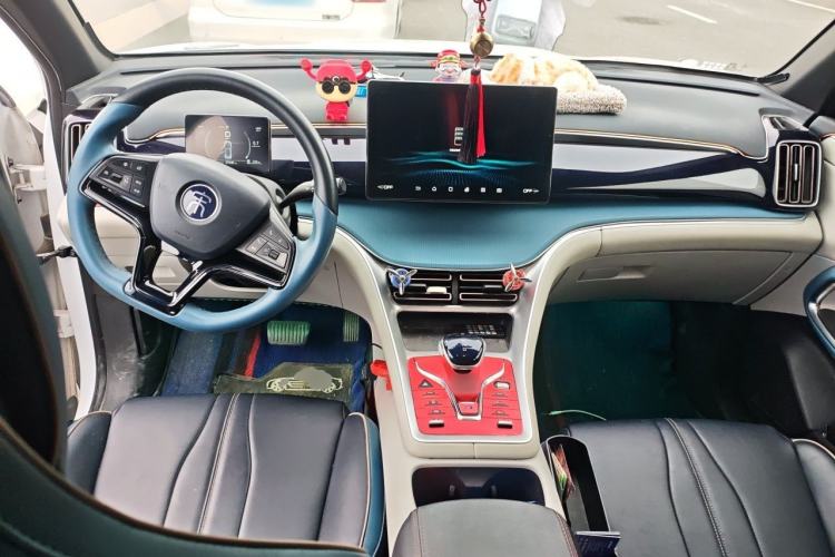 Used BYD Song Pro 2021 1.5T Automatic Xiaoyun Luxury Model Center Console