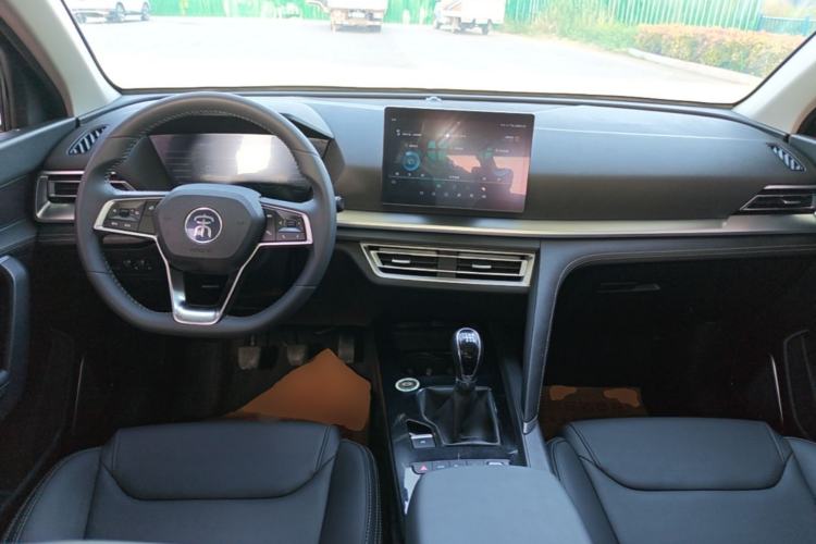 Used BYD Song Pro 2021 1.5T Manual Elite Edition Center Console