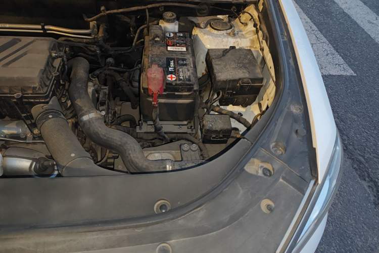 Used BYD Song Pro 2021 1.5T Automatic Xiaoyun Elite Edition Engine Bay Left