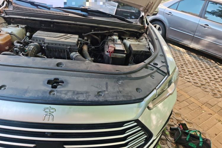 Used BYD Song Pro 2021 1.5T Automatic Xiaoyun Edition Prestige Version Engine Bay Left