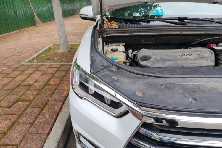 Used BYD Song Pro 2021 1.5T Automatic Elite Edition Engine Bay Right