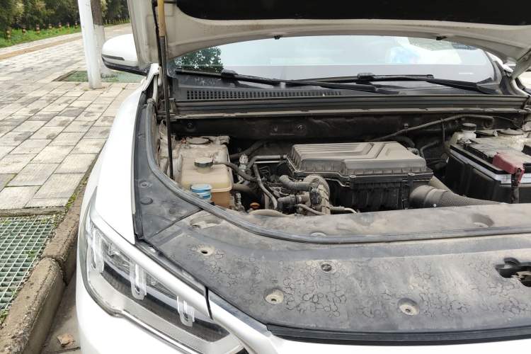 Used BYD Song Pro 2021 1.5T Automatic Xiaoyun Elite Edition Engine Bay Right