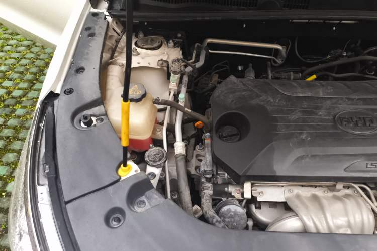 Used BYD Song Pro 2021 1.5T Automatic Elite Edition Engine Bay Right