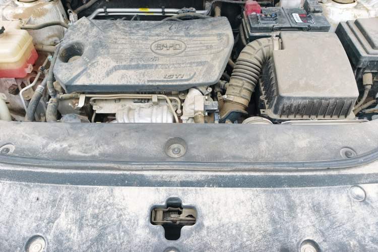 Used BYD Song Pro 2021 1.5T Automatic Luxury Model Engine Bay