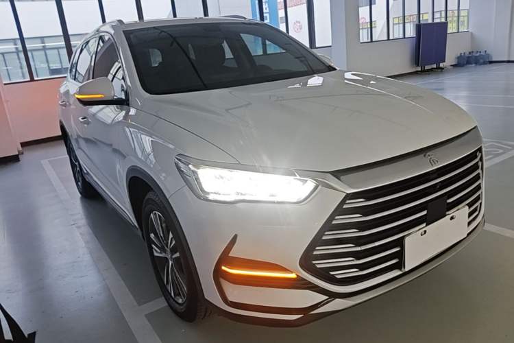 Used BYD Song Pro 2021 1.5T Automatic Luxury Model Front Right 45 Deg
