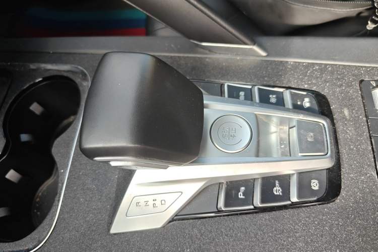 Used BYD Song Pro 2021 1.5T Automatic Elite Edition Gear Lever
