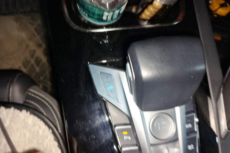 Used BYD Song Pro 2021 1.5T Automatic Luxury Model Gear Lever