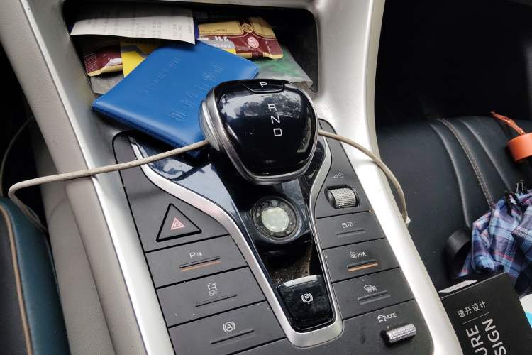 Used BYD Song Pro 2021 1.5T Automatic Xiaoyun Elite Edition Gear Lever