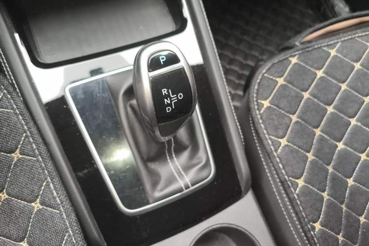 Used BYD Song Pro 2021 1.5T Automatic Elite Edition Gear Lever