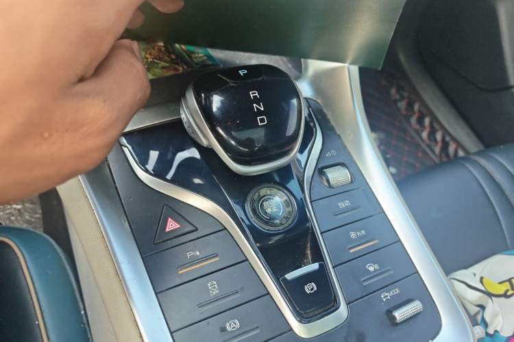 Used BYD Song Pro 2021 1.5T Automatic Xiaoyun Luxury Model Gear Lever