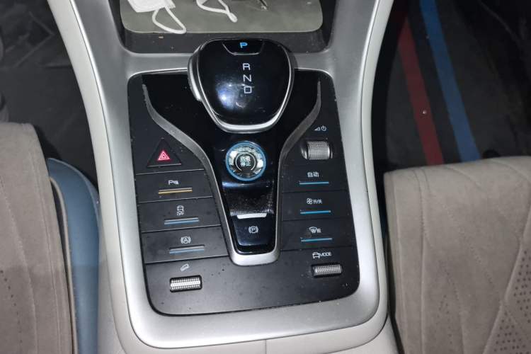 Used BYD Song Pro 2021 1.5T Automatic Xiaoyun Elite Edition Gear Lever