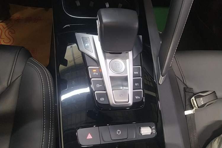 Used BYD Song Pro 2021 1.5T Automatic Elite Edition Gear Lever