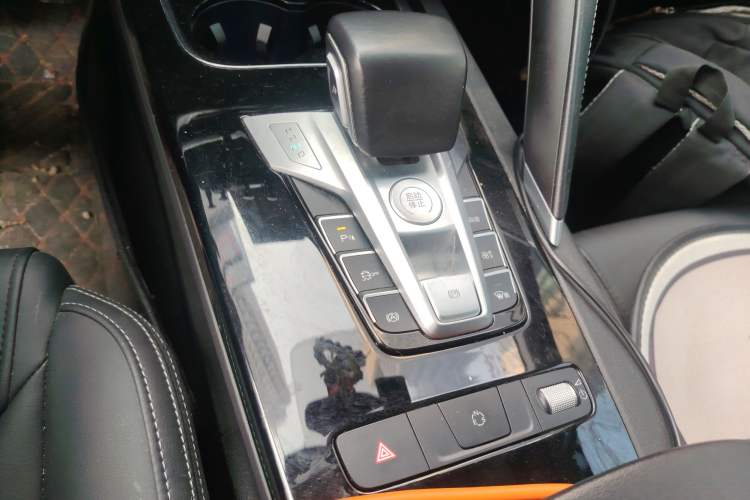 Used BYD Song Pro 2021 1.5T Automatic Elite Edition Gear Lever