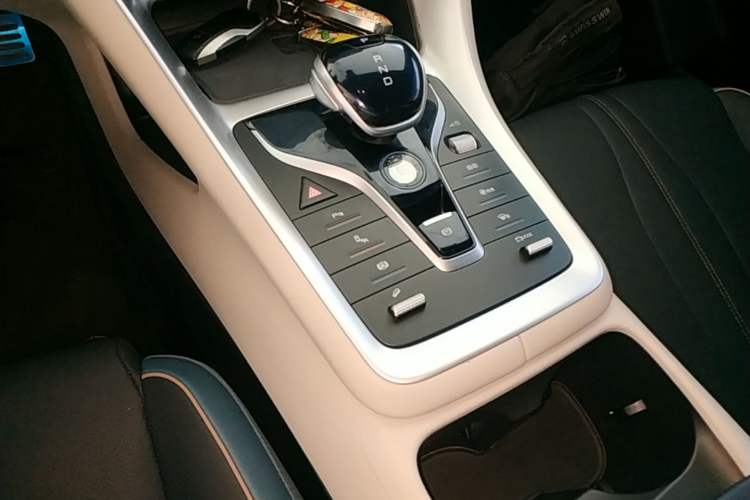 Used BYD Song Pro 2021 1.5T Automatic Xiaoyun Edition Prestige Version Gear Lever