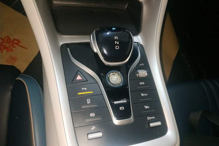 Used BYD Song Pro 2021 1.5T Automatic Xiaoyun Elite Edition Gear Lever