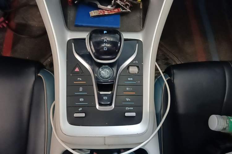 Used BYD Song Pro 2021 1.5T Automatic Xiaoyun Elite Edition Gear Lever