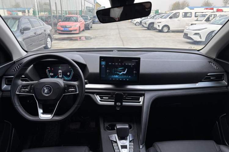 Used BYD Song Pro 2021 1.5T Automatic Luxury Model Interior 1