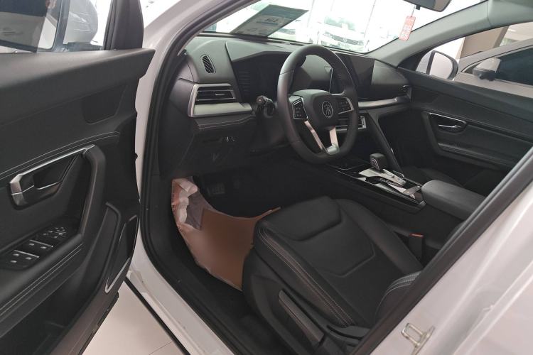 Used BYD Song Pro 2021 1.5T Automatic Elite Edition Interior 2