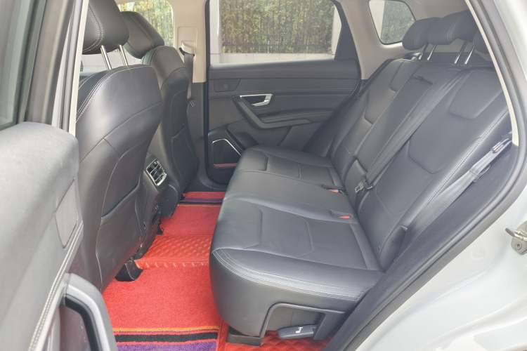 Used BYD Song Pro 2021 1.5T Automatic Elite Edition Interior 3