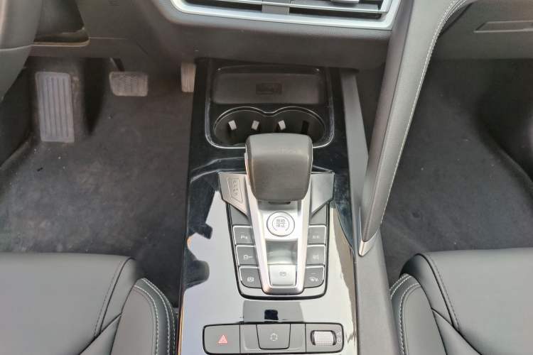 Used BYD Song Pro 2021 1.5T Automatic Elite Edition Interior 4