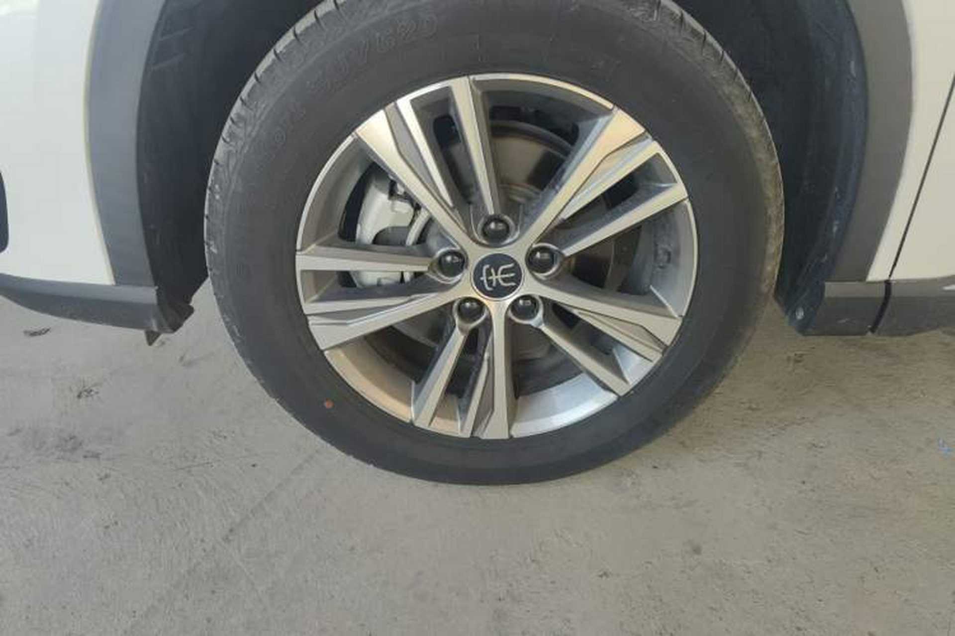 Used BYD Song Pro 2021 1.5T Automatic Xiaoyun Luxury Model Left Front Wheel Hub