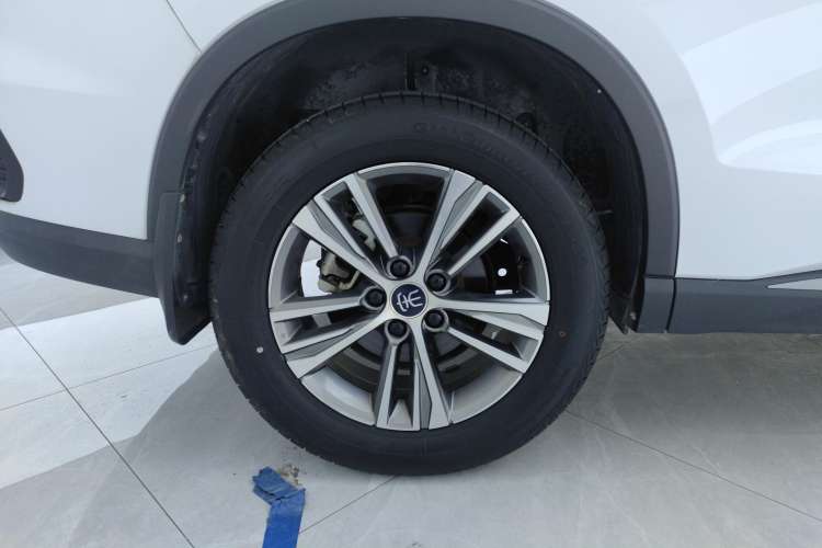 Used BYD Song Pro 2021 1.5T Automatic Xiaoyun Elite Edition Left Front Wheel Hub