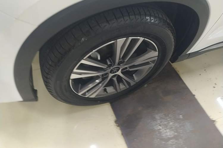 Used BYD Song Pro 2021 1.5T Automatic Elite Edition Left Front Wheel Hub