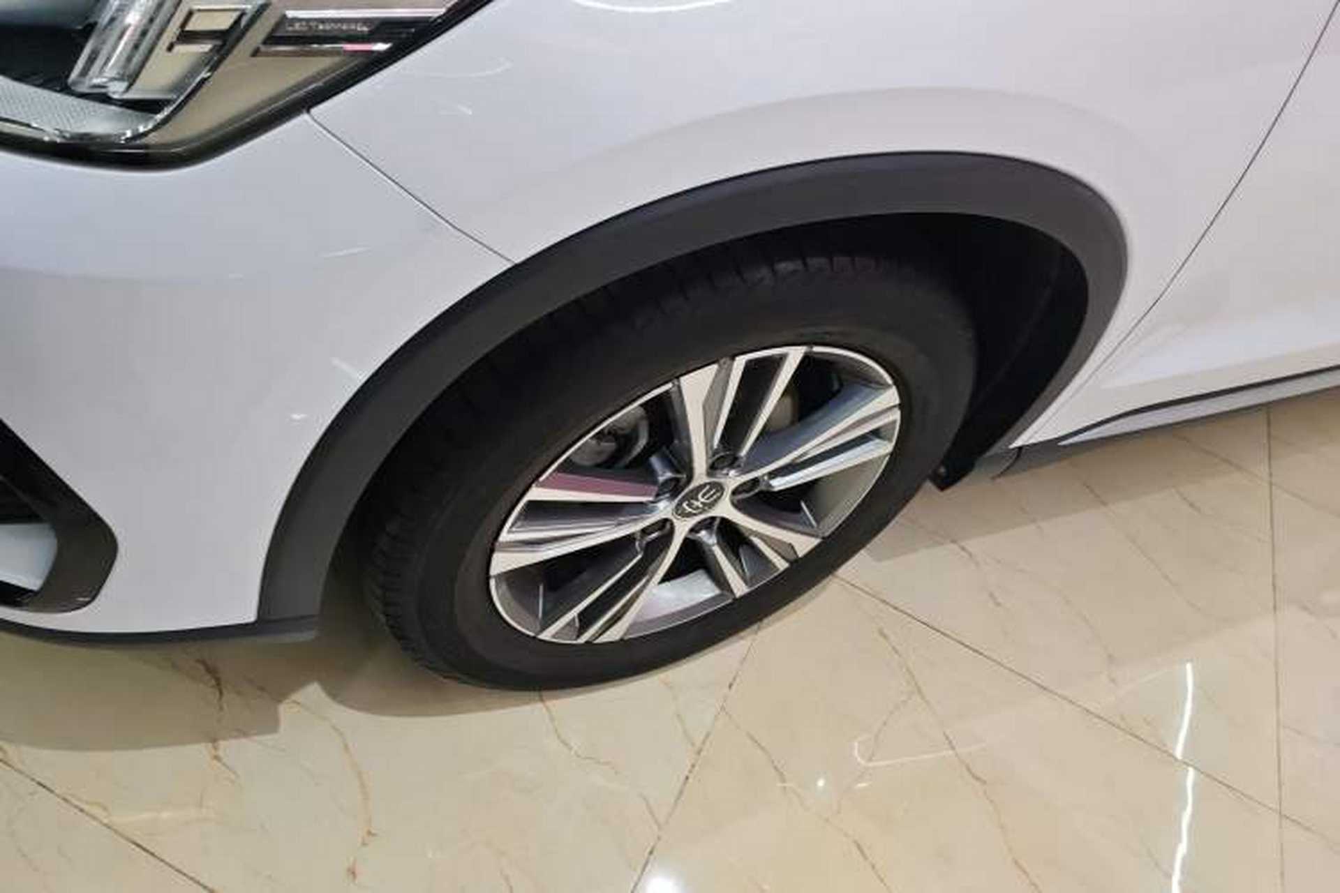 Used BYD Song Pro 2021 1.5T Automatic Xiaoyun Elite Edition Left Front Wheel Hub
