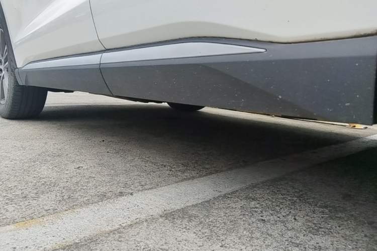 Used BYD Song Pro 2021 1.5T Automatic Elite Edition Left Side Sill
