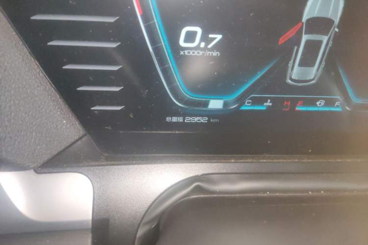 Used BYD Song Pro 2021 1.5T Automatic Elite Edition Odometer Close Up