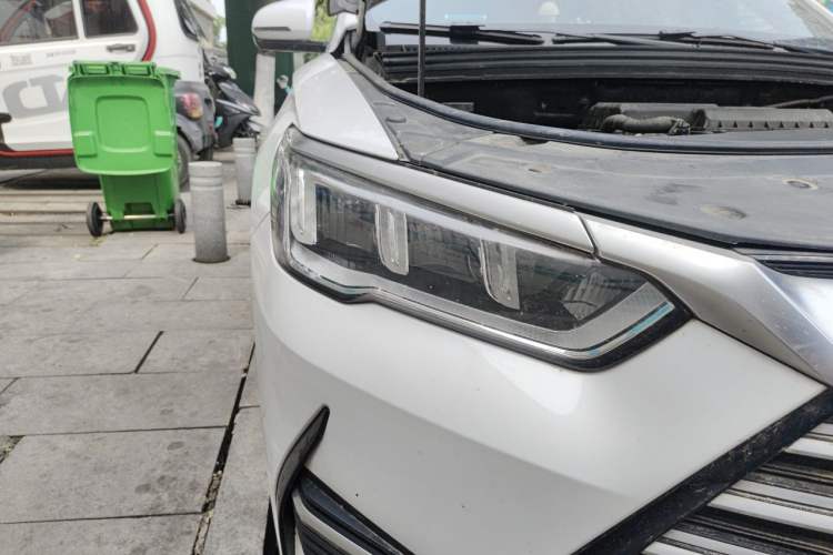 Used BYD Song Pro 2021 1.5T Automatic Xiaoyun Luxury Model Right Front Headlight
