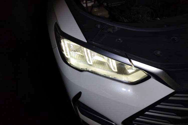Used BYD Song Pro 2021 1.5T Automatic Xiaoyun Elite Edition Right Front Headlight