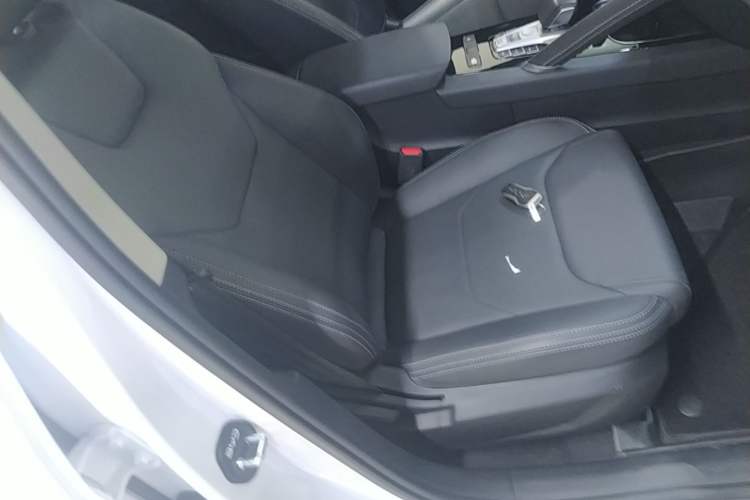 Used BYD Song Pro 2021 1.5T Automatic Elite Edition Right Front Seat