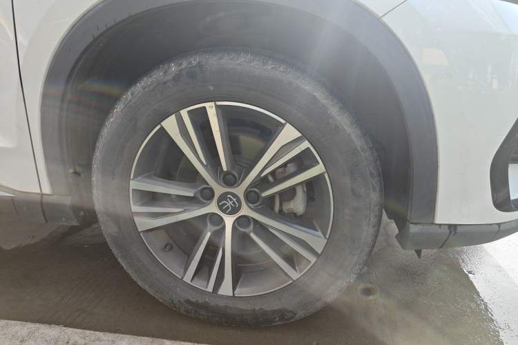 Used BYD Song Pro 2021 1.5T Automatic Elite Edition Right Front Wheel Hub