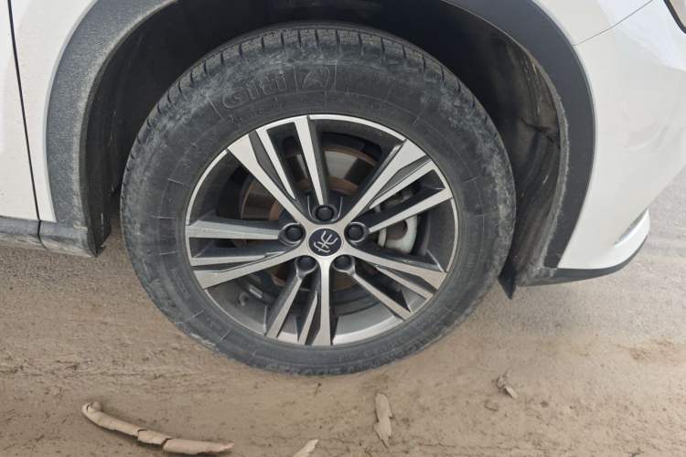 Used BYD Song Pro 2021 1.5T Automatic Luxury Model Right Front Wheel Hub