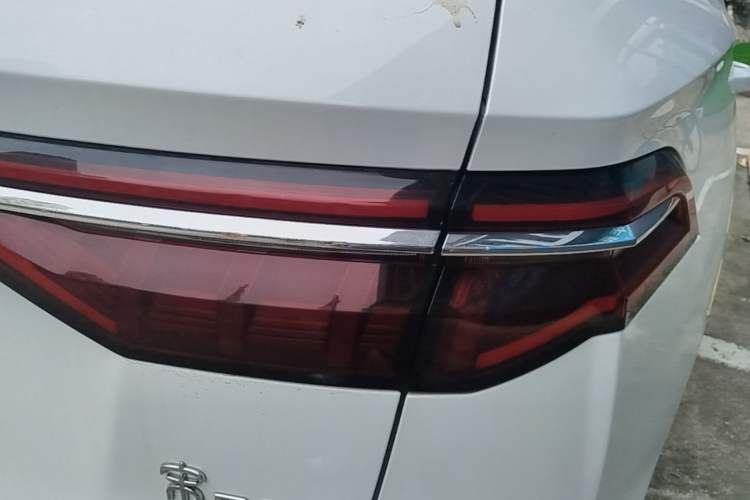 Used BYD Song Pro 2021 1.5T Automatic Elite Edition Right Rear Taillight