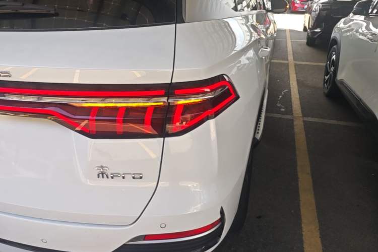 Used BYD Song Pro 2021 1.5T Automatic Elite Edition Right Rear Taillight