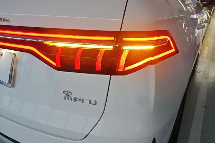Used BYD Song Pro 2021 1.5T Automatic Luxury Model Right Rear Taillight