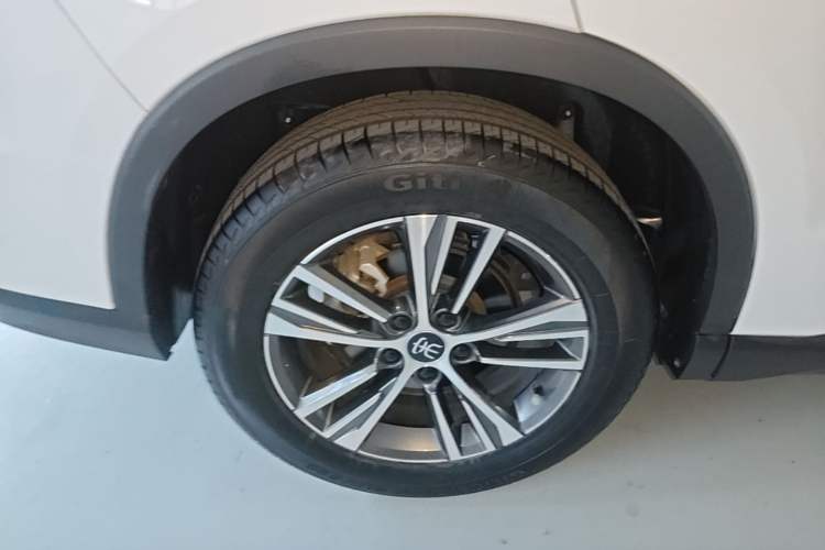 Used BYD Song Pro 2021 1.5T Automatic Luxury Model Right Rear Wheel Hub